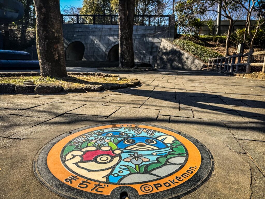 ポケモンマンホールのニョロモが設置されている場所周辺の現地写真